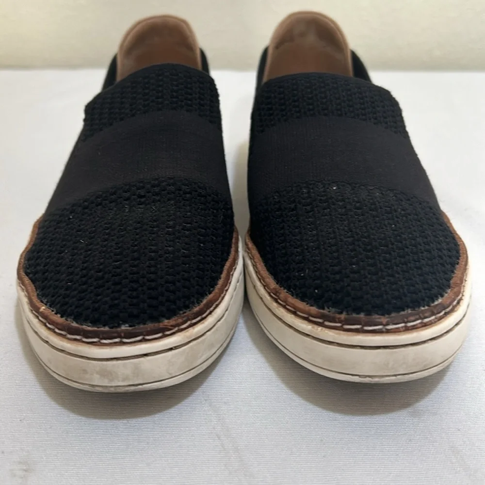 UGG WOMENS SAMMY SLIP ON LOAFER BLACK Sz 8.5 - Picture 5 of 9